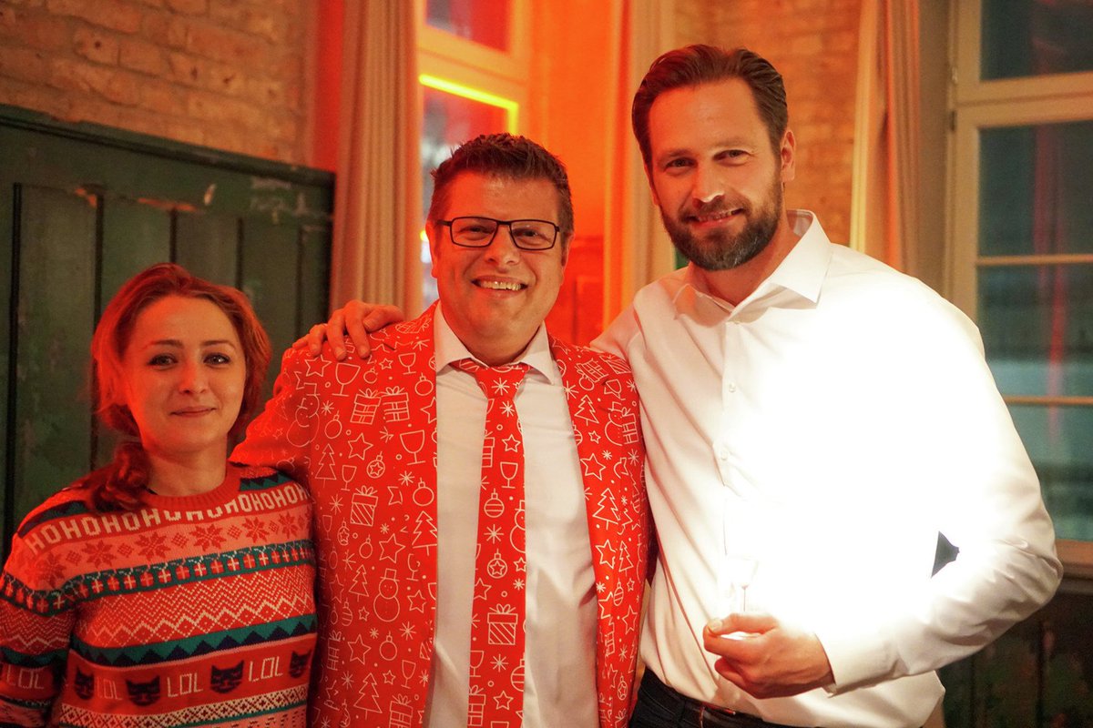 ME__digital's tweet photo. Oh what a night 🎉🥂! We had so much fun at our annual Xmas party at @thegrandberlin ! THANK YOU also to our special guests from Poland and Cologne who celebrated together with us. 
#xmasparty #freenetdigital #berlin #merrychristmas https://t.co/hb6xO6SJKY
