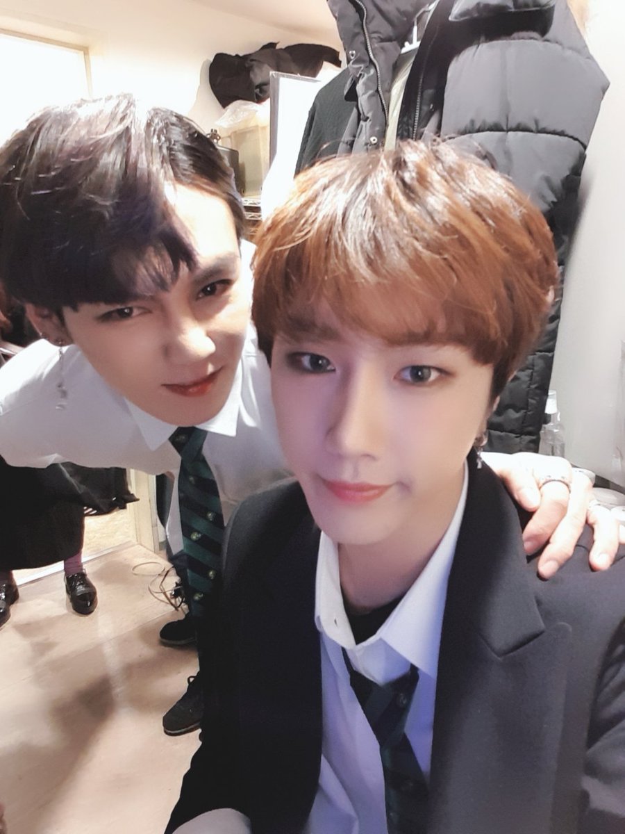 ntb_twt's tweet photo. [#재하] 엘민이형 생일 축하해줘서 고마워요~!ㅎㅎ 낼 공연장에서 함께 축하해주자!!!!!낼보자!^^ https://t.co/mtk1e4Yvwn