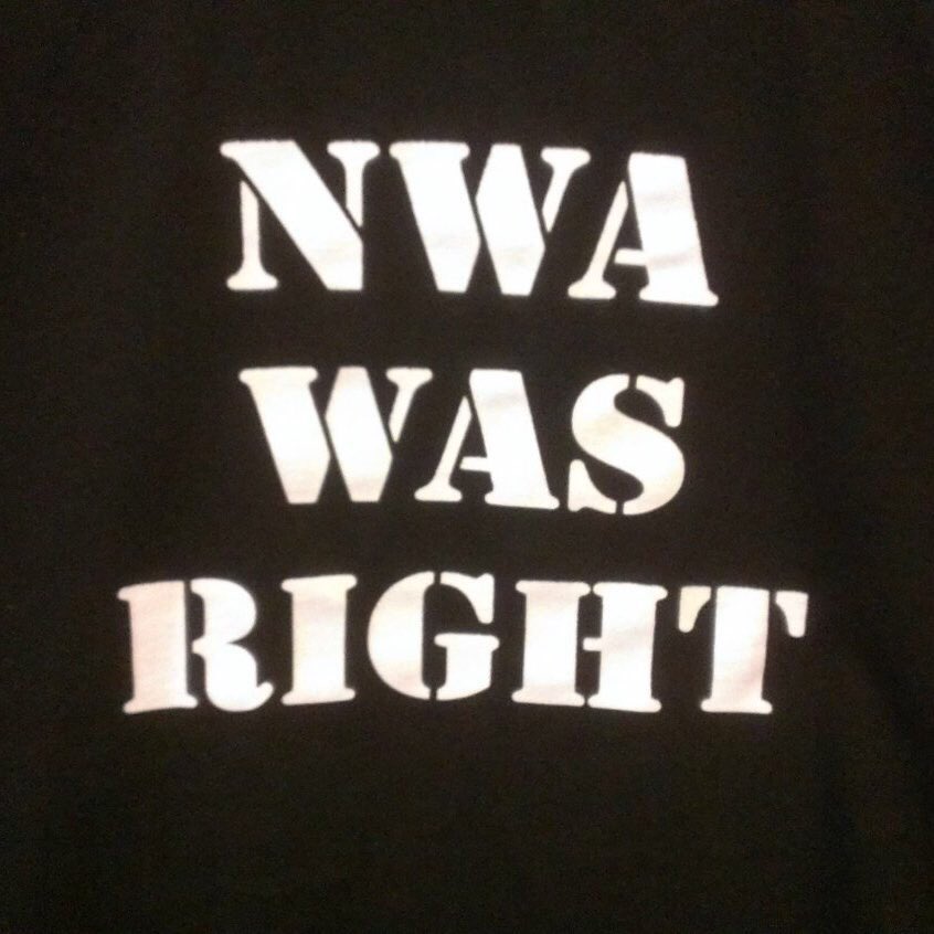 ProxyProphet's tweet image. “Fuck tha Police.” - NWA youtu.be/9jOqOlETcRU

NWA Was Right tees, long-sleeved tees, hoodies, and decals in a variety of sizes and colors.

Tee: etsy.com/listing/215149…
Long-sleeved tee: etsy.com/listing/243320…
Hoodie: etsy.com/listing/243423…
Decal: etsy.com/listing/213960…