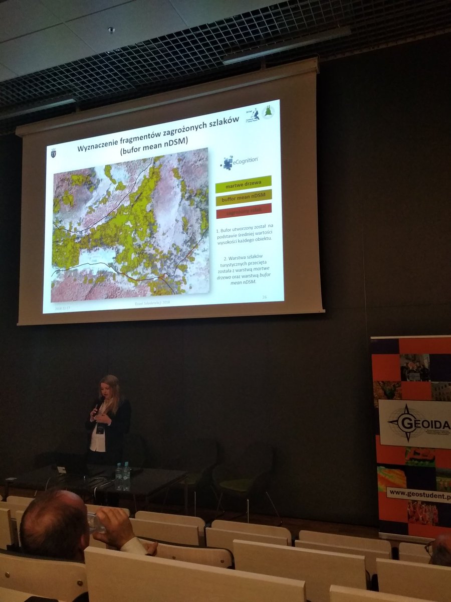 geosystems_pl's tweet photo. Dzień Teledetekcji świętujemy na Politechnice Warszawskiej, na konferencji naukowej "Cztery wymiary lasu". Cieszymy się, że jest dużo o #ecognition #remotesensing #pw #geoida https://t.co/2VTw6z9AFQ