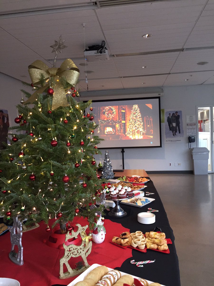 DeanCCSETAS's tweet photo. Annual Cookie Party going strong at Morningside Campus!!! @CentennialEDU https://t.co/o6e5my1Nmi