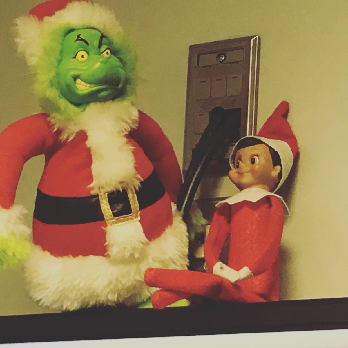 flymanchester's tweet photo. Our mischievous Elf has been hanging around, making friends and helping in our Communications Center. He liked sitting in the βBig Guysβ chair the best. #santashelper #elfonashelf #HappyHolidays #tistheseason #flymht #mht #mhtspirit https://t.co/bFpIZ8NLM7