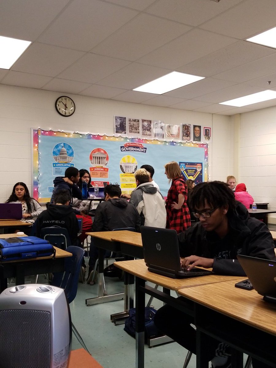 MrsFeilen's tweet photo. USVA Gov classes are discussing hate speech today. Great discussions, comments and ideas. https://t.co/pgPJKm2aZN