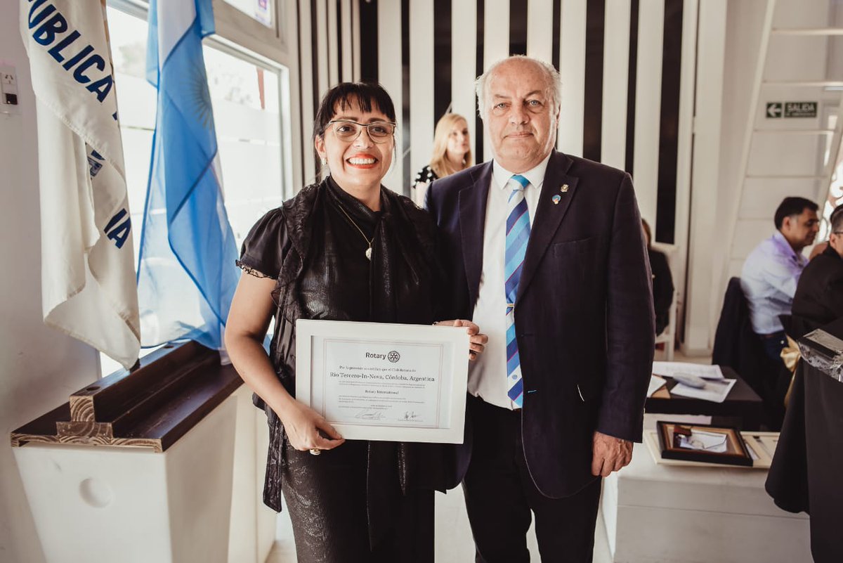 Rotary4815's tweet photo. El sábado 15 de diciembre #INNOVARotaryClub recibió formalmente su acta constitutiva por intermedio del Gobernador del #Distrito4815 Nestor Jose Montero Mendez. Contó con la presencia de distintas instituciones de nuestra ciudad la #MunicipalidaddeRíoTercero y la COSP. https://t.co/Ldlaw3i1ms