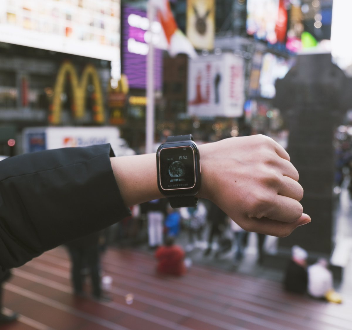 TimesSquareNYC's tweet photo. Be fearless in 2019 with G|B Defender - a groundbreaking smart safety watch capable of streaming live video, as well as GPS coordinates, at the push of an SOS button. Learn more about how you can to get your hands on @GBGotYourBack at https://t.co/un6iAjPQa9. #gbdefender https://t.co/Ssyka5UBxA