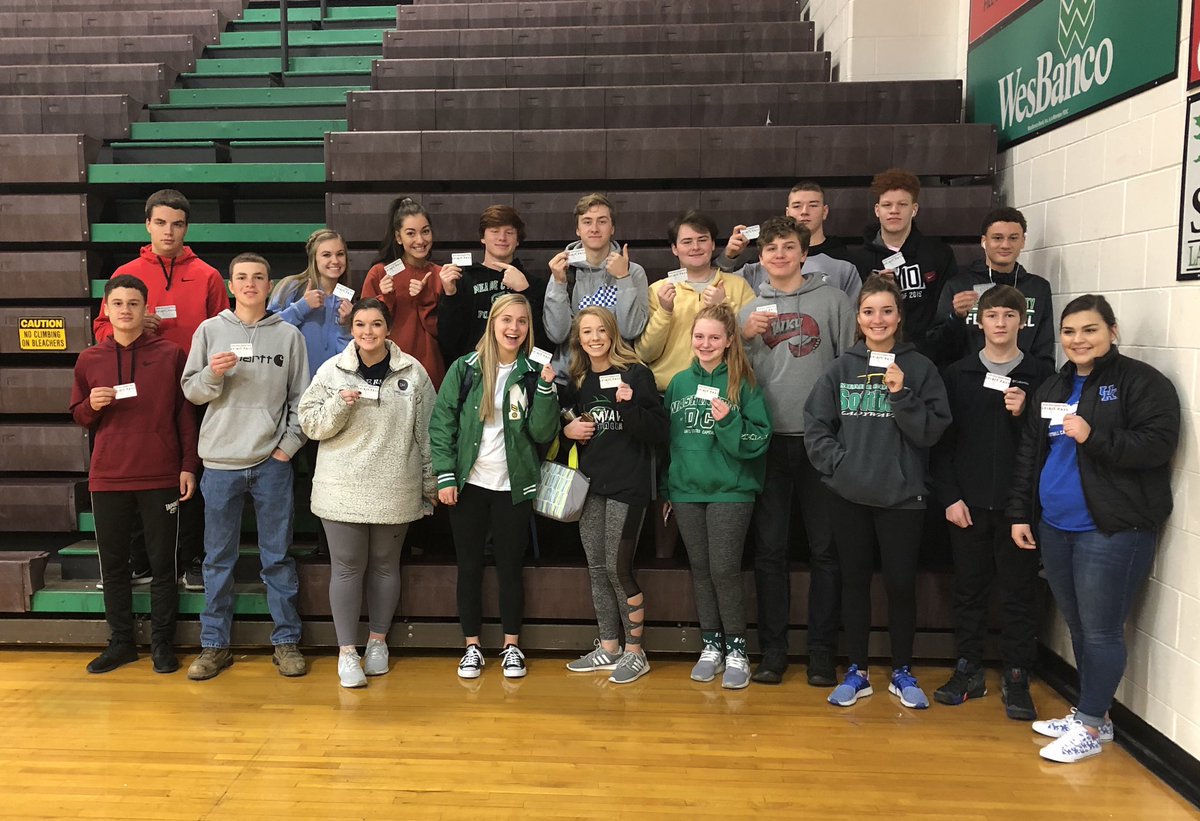 MEADECOUNTYHIGH's tweet photo. These students won 5 passes to our home basketball games due to their awesome school spirit at last Friday night’s game. There were so many spirited students at the game that we had to do a random drawing. #alloneallin #greenwavespirit. https://t.co/P29LBRJAnL