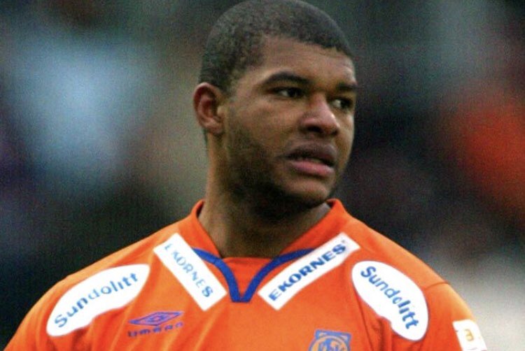 Fotball Spill On Twitter Luke 17 Fotballnordkalender2018 Hvilken Tidligere Tippeliga Spiller Er Dette Hint Juleferie Svar Rett Retweet Og Folg Oss En Vinner Far 300 Bonuskroner Https T Co Oxdtqlu2or