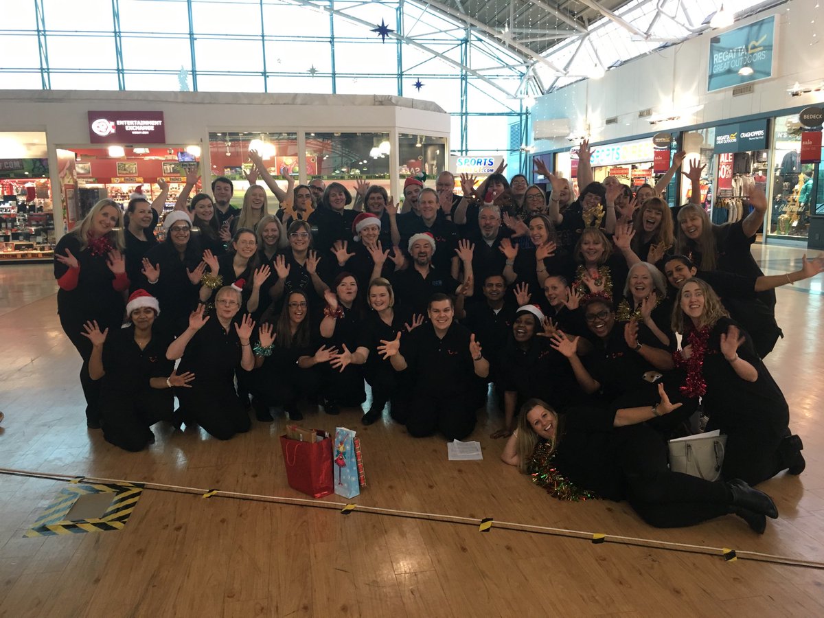 singatwork's tweet image. Fantastic final performances from the TUI UK&amp;amp;I choir today in Luton Mall and here in Hatfield Galleria. What a team!!