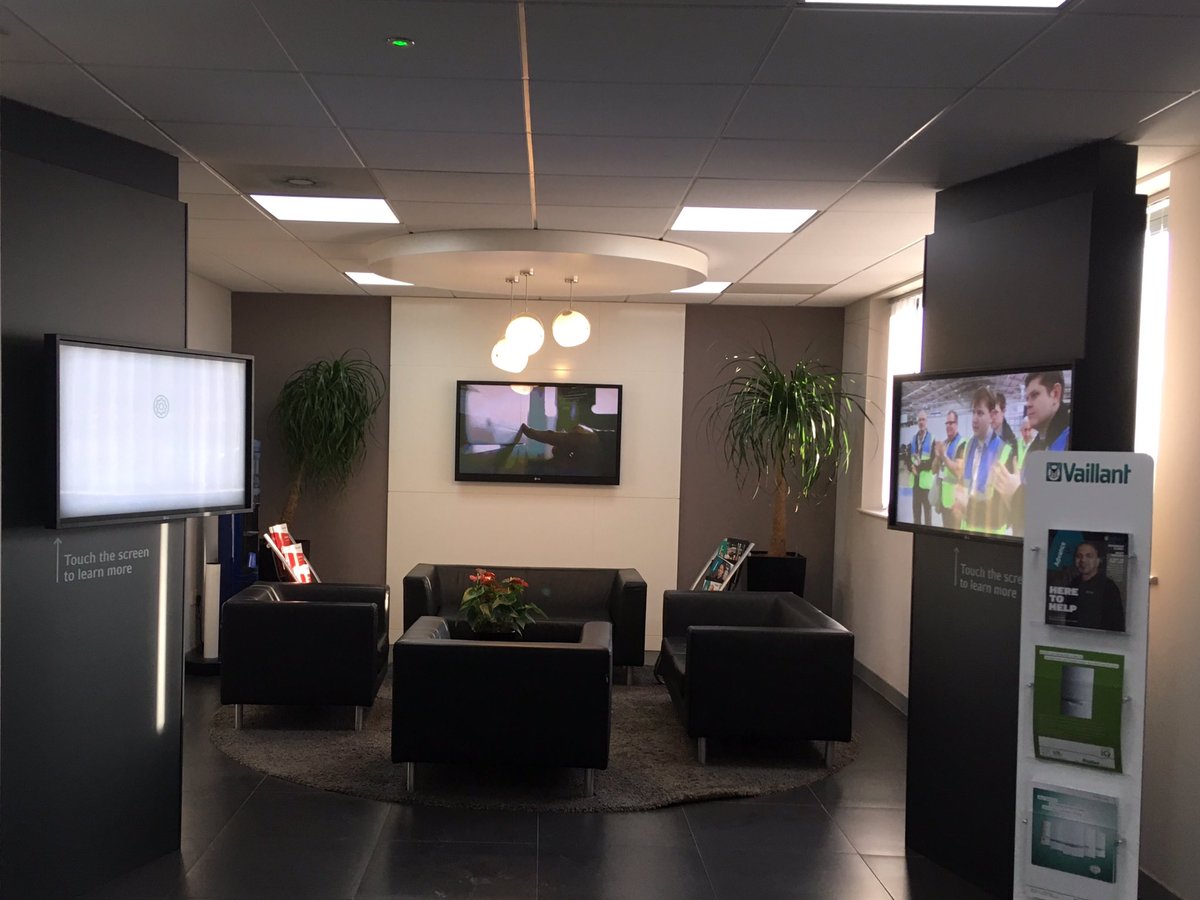 LauraVaillant2's tweet photo. Loving our @vaillantuk HQ screens being up and running with videos in our reception area 🏆🐰#allworking #ake #promoting #pushingcontent https://t.co/yih3331RoR
