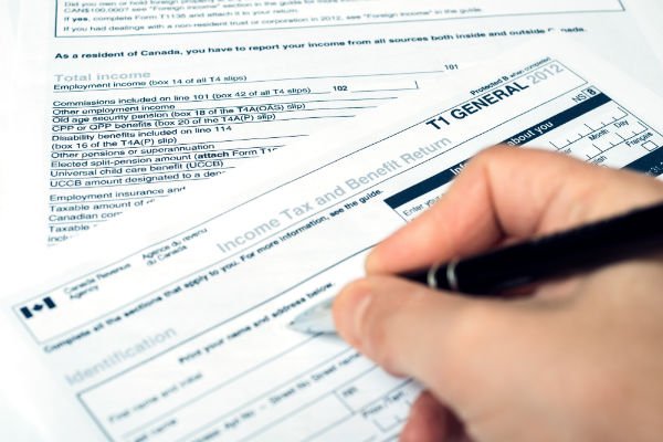 CRA employs new tools in ongoing battle against tax cheaters
With the year-end approaching, those who are thinking about pulling a fast one on the tax man may want to think again.
legalblogs.findlaw.ca/legal-life/cra… #CanadaRevenueAgency #taxes #taxcheaters