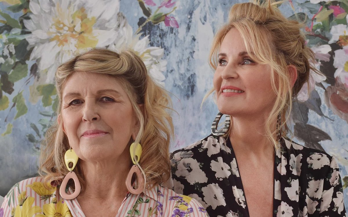 AmHandcrafted's tweet image. Today's #MakerStudio showcases the bold work of intrepid #visionary, Lise Abraham and ingenious #muse, Suzanne Curie, from @ulloo42. They create #innovative furniture, home decor, wall coverings, #jewelry and more. ahshows.online/ulloo42 - Philly, booth 1951 this Feb. ☀️