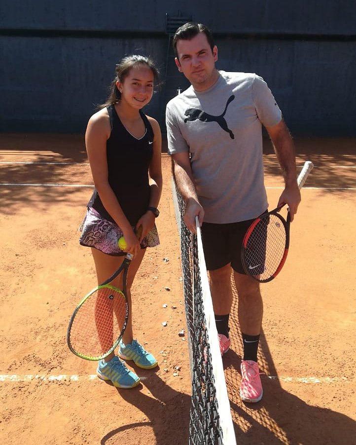 IskayTorneo's tweet photo. #ResultadosDomingo #Master2018 Melanie Ortega a Ricardo Yela 6-7(4) 6-2 y 10-7 en #TerceraCategoria #ExperienciaIskay https://t.co/sc1Xi7McIh