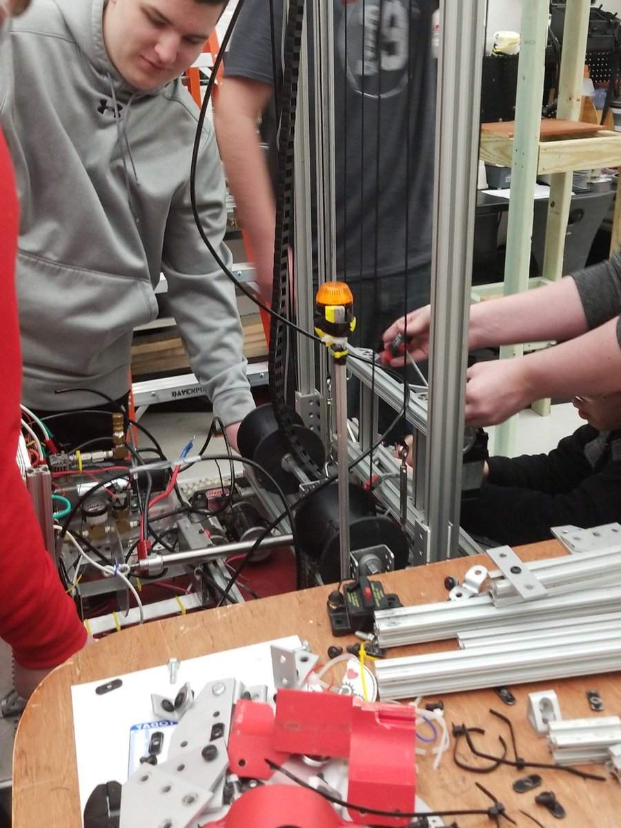 Rest In Peace 2018 #FIRSTPowerUp "Brobot". Tearing him down to prepare for 2019 #firstkickoff