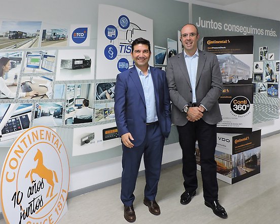 ContinentalVcom's tweet photo. La plataforma online TruckOn incorpora a los talleres de neumáticos de vehículos comerciales de Continental https://t.co/AmXcOZJq5a https://t.co/NyyHfxeXxW