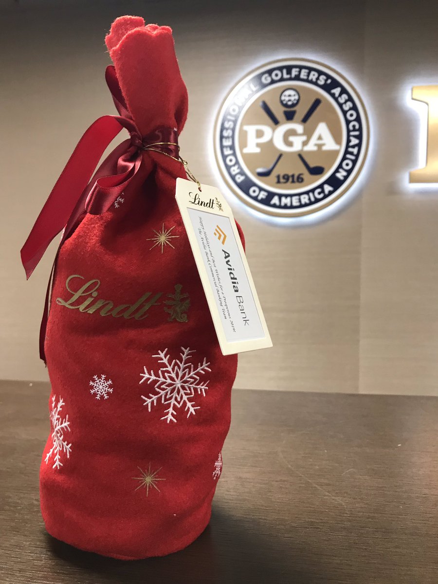 MetropolitanPGA's tweet image. Thank you to our Sponsor @AvidiaBank for the lovely #Lindt chocolates! 🎅🎄 #metpga #bestsection #proudsponsor #sponsorfirst #weplay