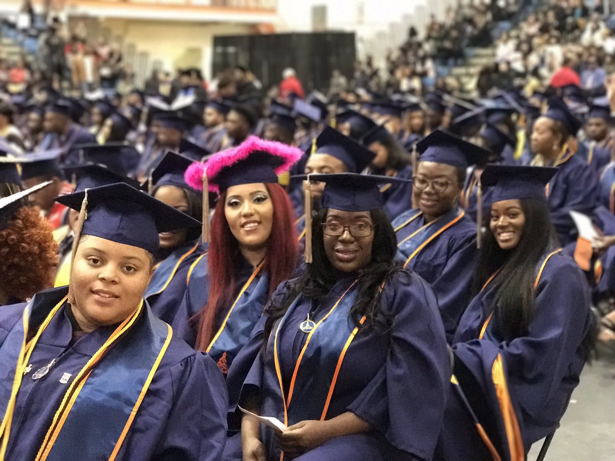 MorganStateU's tweet photo. Good Morning!
Like and/or retweet, if you woke this morning as a graduate of the illustrious Morgan State University.
#MorganOnSocial
#MorganGrad2k18 https://t.co/0WTd5S91EP
