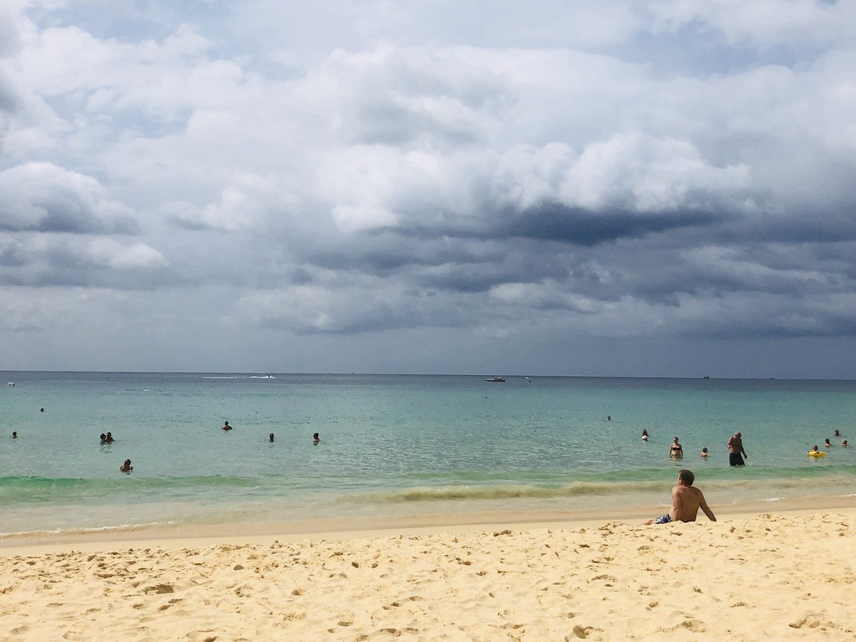 Fukuya Tetsuma マレーシア タイで3ヶ所ビーチ行ったけど のカロンビーチが断トツで綺麗だった タイ カロンビーチ パトンビーチ マレーシア パンタイチェナンビーチ