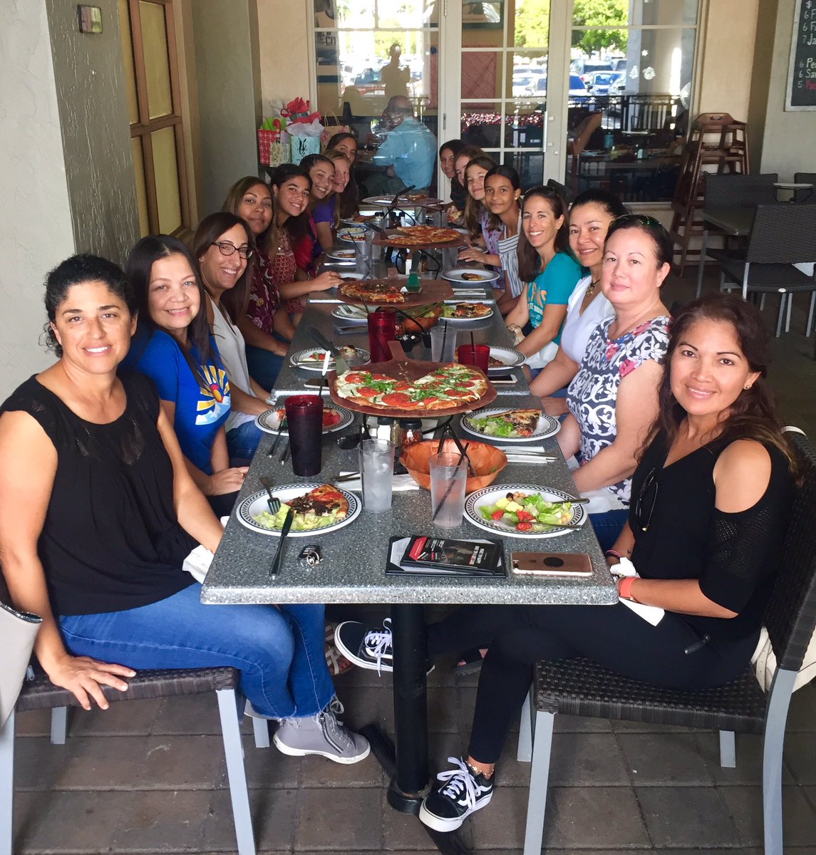 Happy Holidays from the #westonfc @ussoccer_acad 2004 #GirlsDA family! #worldclassda