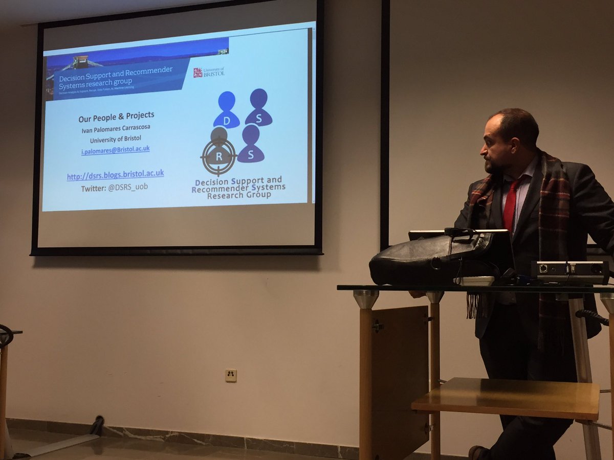 DaSCI_es's tweet image. Esta tarde el profesor Ivan Palomares nos introduce el laboratorio @DSRS_uob de la Universidad de Bristol y nos hablado #decisionSupportSystems