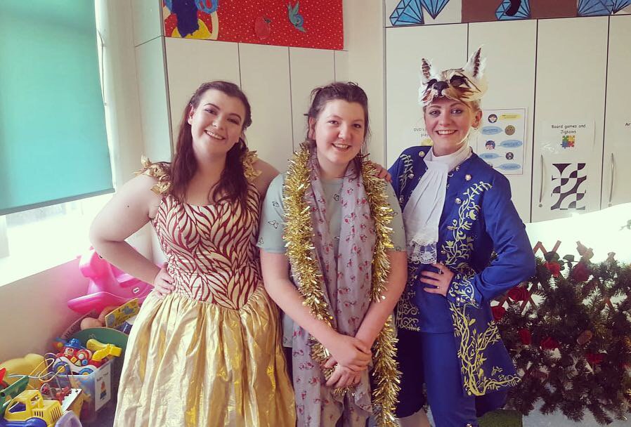 echcharity's tweet photo. Today is Day 17 of our #LivingAdventCalendar and we had some very special visitors. Our enormous thanks to @captheatres who performed a wonderful performance of Beauty & The Beast in our Ward 4 Playroomπ«#BigChristmasDoors https://t.co/iRZf3qA4eg
