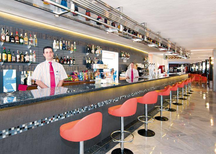 bookngo's tweet photo. COSTA DEL SOL SUMMER FAMILY DEAL JUST IN

3* MedPlaya Bali - Benelmadena
12/07/2019
7nights - All Inclusive
Family of 4 from £1899
Manchester flights
Incl flights, accommodation, transfers &amp;luggage
Child age 2-12

Call 02034721908
Email onlinesales@instantholidays.com
Or Inbox us https://t.co/iWTte3A5Xz
