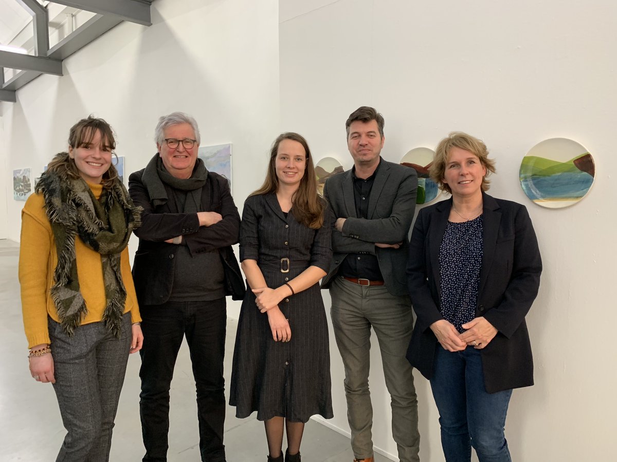 🔴 Fotografe Tahné Kleijn is de Stadskunstenaar van #Helmond voor de jaren 2019 en 2020
deweblogvanhelmond.nl/nieuw-helmonds…