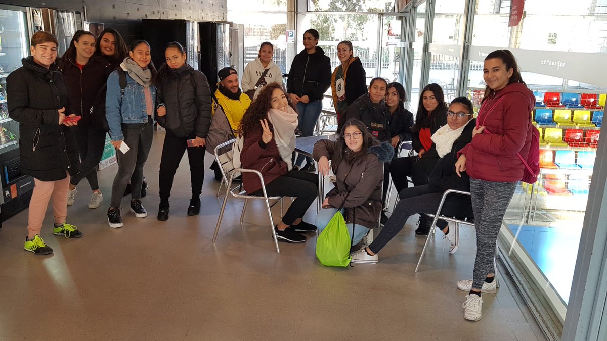 Trinijove's tweet photo. MEDIACIÓ FUTBOL TRINIJOVE⚽️/ L'#esport no té #fronteres!. Així ho pensem a @Trinijove, que el #15DES al #CEMLaMarBella va disputar el #Torneig '#EsportSenseFronteres', jugant contra 2 #equips amb #diversitatfuncional. Darrere de les #discapacitats sempre hi ha #capacitats💪!. https://t.co/oRPhX3brSF