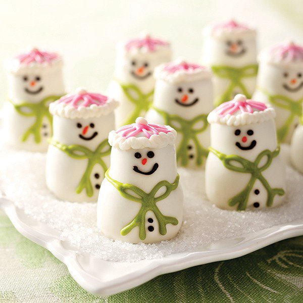 MackenzieLTD's tweet photo. There’s no silk hat but there’s definitely some magic in these adorable Snowman Chocolate Truffles. https://t.co/haDZz2cUNV https://t.co/Q3nZoNE2h1