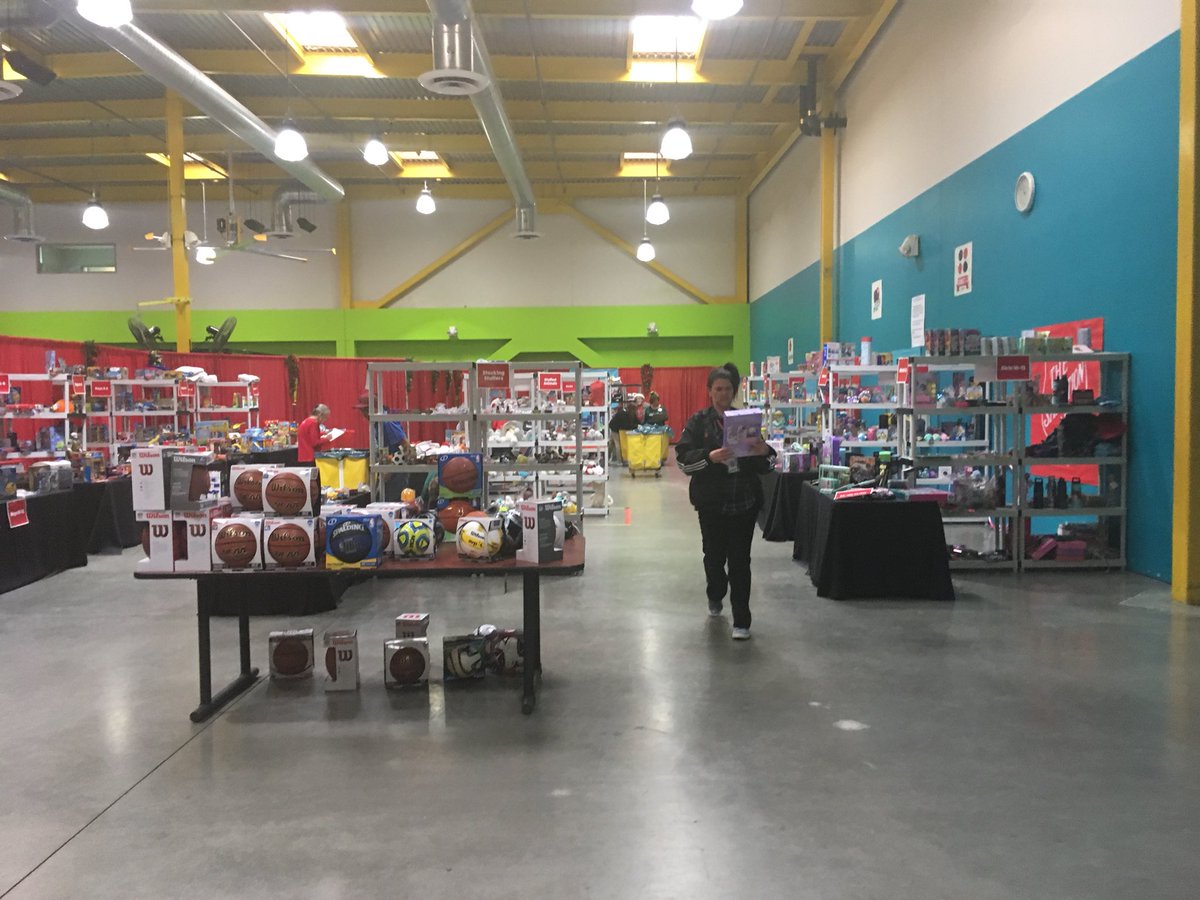 WihlborgKim's tweet photo. The Salvation Army Toy n Joy Workshop gave toys to families in need today. They were worried a few days ago that they wouldn’t have enough toys but the community stepped up and now there is more than enough. @10News https://t.co/gV1VtsPIdb