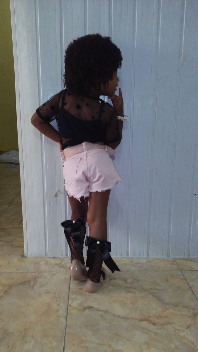 Thamires_1303's tweet photo. Quem tem sua boneca q cuide.
Porq a minha eu cuido, eu mimo, eu enfeito mexxmooo.!
#meusonhorealizado
#minhabonecareal
#minhaprinceess
@NathyzinhaSena
@ThayaneHelenaG1 https://t.co/8uzuVKSRRo