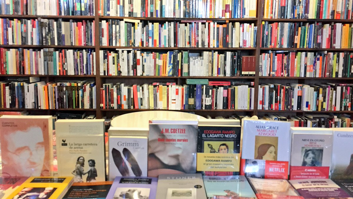 LibCatalonia's tweet photo. Hola hola, literatura. https://t.co/20wlWXLVJ6