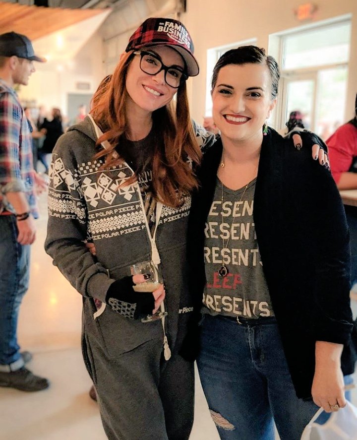 + fan and jensen🎄💚 (instagram.com/p/Brfdd5nFJvK/…)