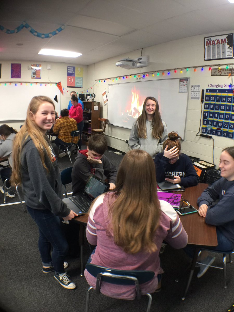 beccamichelleh's tweet image. Love watching my students prepare for presentations by practicing with their classmates! ❤️🤓#presentationready #FinalsWeek @NDaviesshs