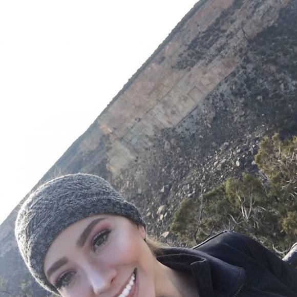 wardrobechanges's tweet image. So good I had to share! Check out all the items I'm loving on @Poshmarkapp #poshmark #fashion #style #shopmycloset #cache #meettheposher: bnc.lt/focc/ybLXKg5XpS