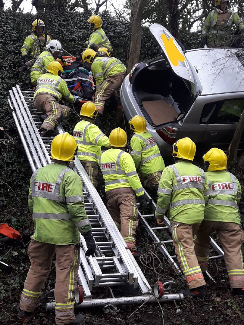 NorthSom_Fire's tweet image. Blue watch on duty RTC demo with police to Voyage pupils then onto the real thing this afternoon with a car suspended in trees! Two casualties safely lowered to ground  and a challenging extrication completed by Weston Blue Weston on call and Avonmouth Blue.