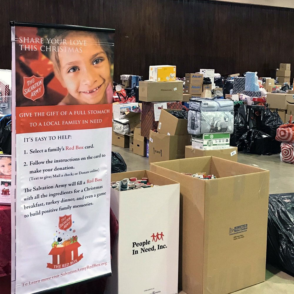 ComResource_Inc's tweet photo. HO, HO, HO! 
The Holiday Helpers at ComResource just finished loading up their sleighs and delivering our adopted families’ Christmas gifts to the @salvationarmy of Central Ohio. We love bringing cheer and hope to families in need each year. #dogood #happyholidays #salvationarmy https://t.co/JvlSttxTYl