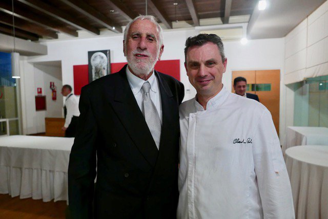 identitagolose's tweet photo. Decamerone al piatto.
Il cuoco ragusano @byclaudioruta ha tradotto la celebre raccolta di novelle di Boccaccio in una cena speciale in 6 atti https://t.co/8Fz5KTD6KN https://t.co/C0dlLMIulq