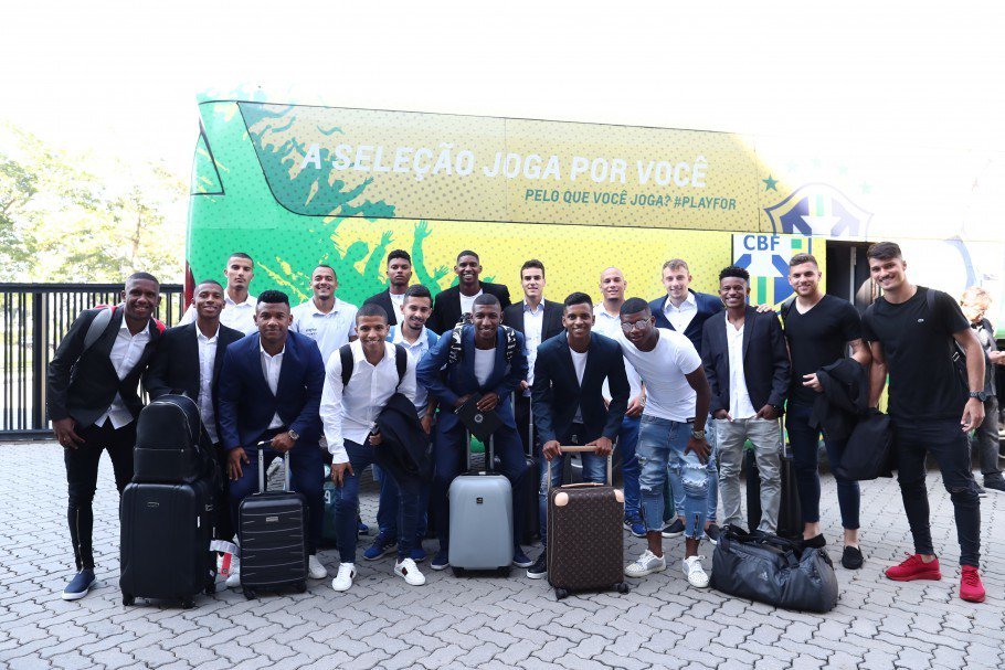 Partiu Granja! #SeleçãoSub20 já começou a preparação para o Sul-Americano de janeiro. Saiba mais em http://www.cbf.com.br . ⚽🇧🇷 #GigantesPorNatureza
Foto: Lucas Figueiredo/CBF