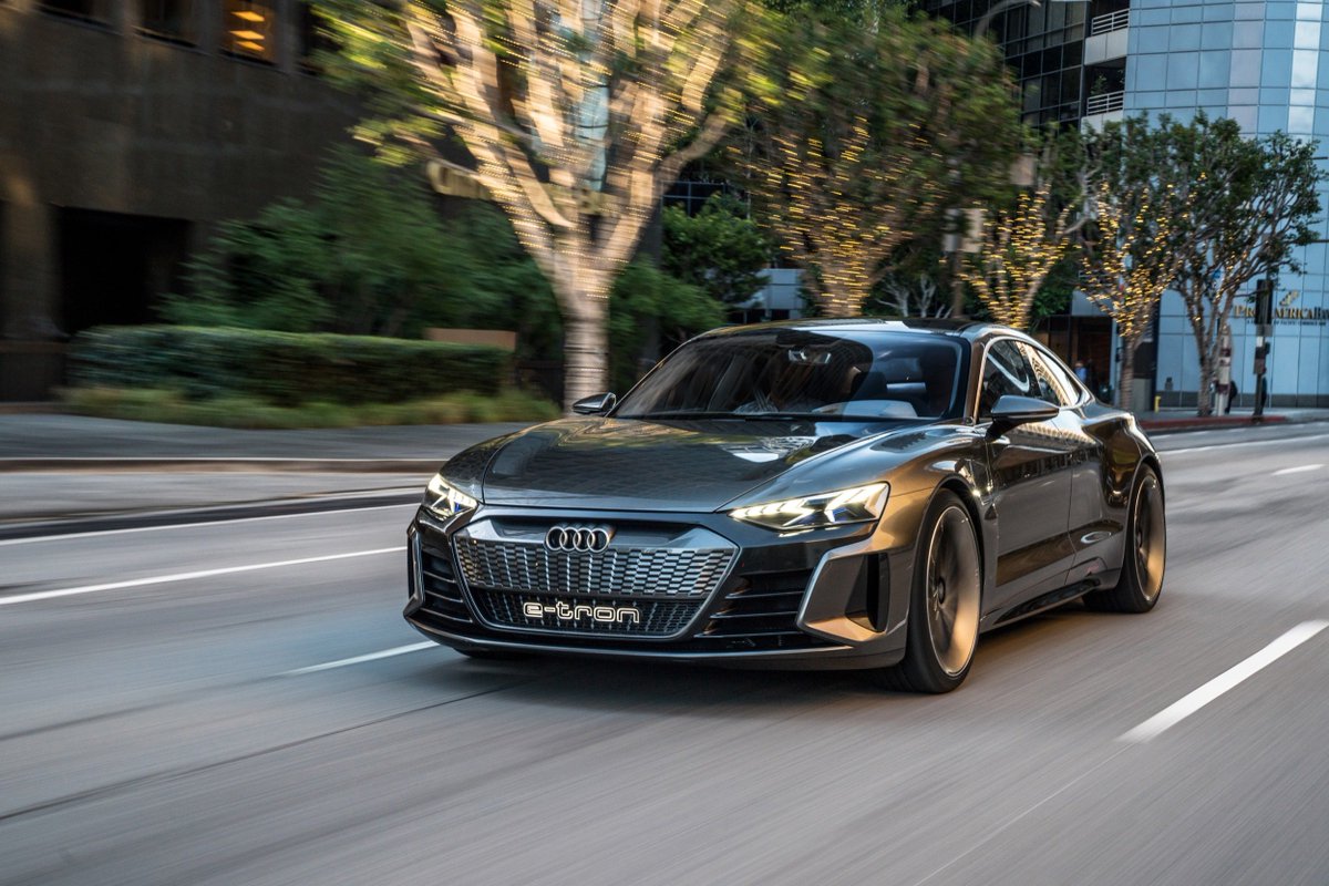The upcoming @Audi E-Tron GT feels like a four-seat, electric R8. We drive the concept in LA: http://bit.ly/2ExCsiI