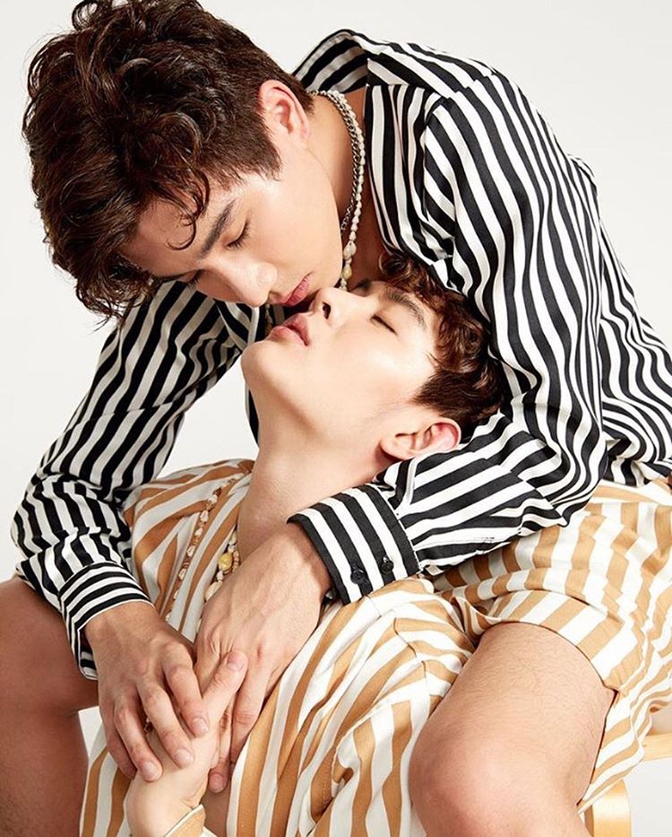 actorsthai_br's tweet photo. Os meninos de "love by chance" estão maravilhosos no ensaio que fizeram para a revista #kullastreemagazine que bebês ❤️
#lovebychanceseries #lovebychance https://t.co/XV4BJfRtPh
