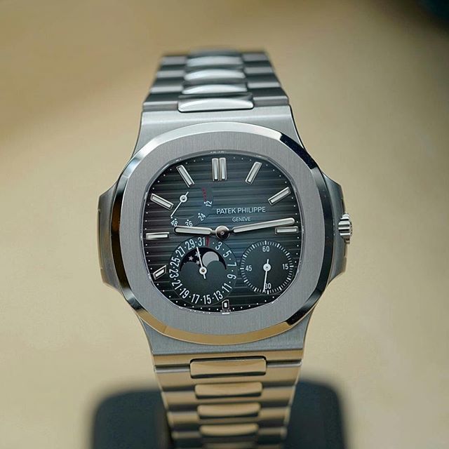 accessoriesM_ng's tweet photo. Regran_ed from @rolex.udedokei This dial is what I like to call, “organized chaos”. - - -
#accessorizedright
#accessoriesstylist 
#fashionblogger 
#creative 
#sellaccessories 
#buyaccessories 
#accessoriesinlagos 
#nigerianboutique 
#africanfashion 
#nig… https://t.co/fKR4b4zpfw https://t.co/2RgJfX50fe