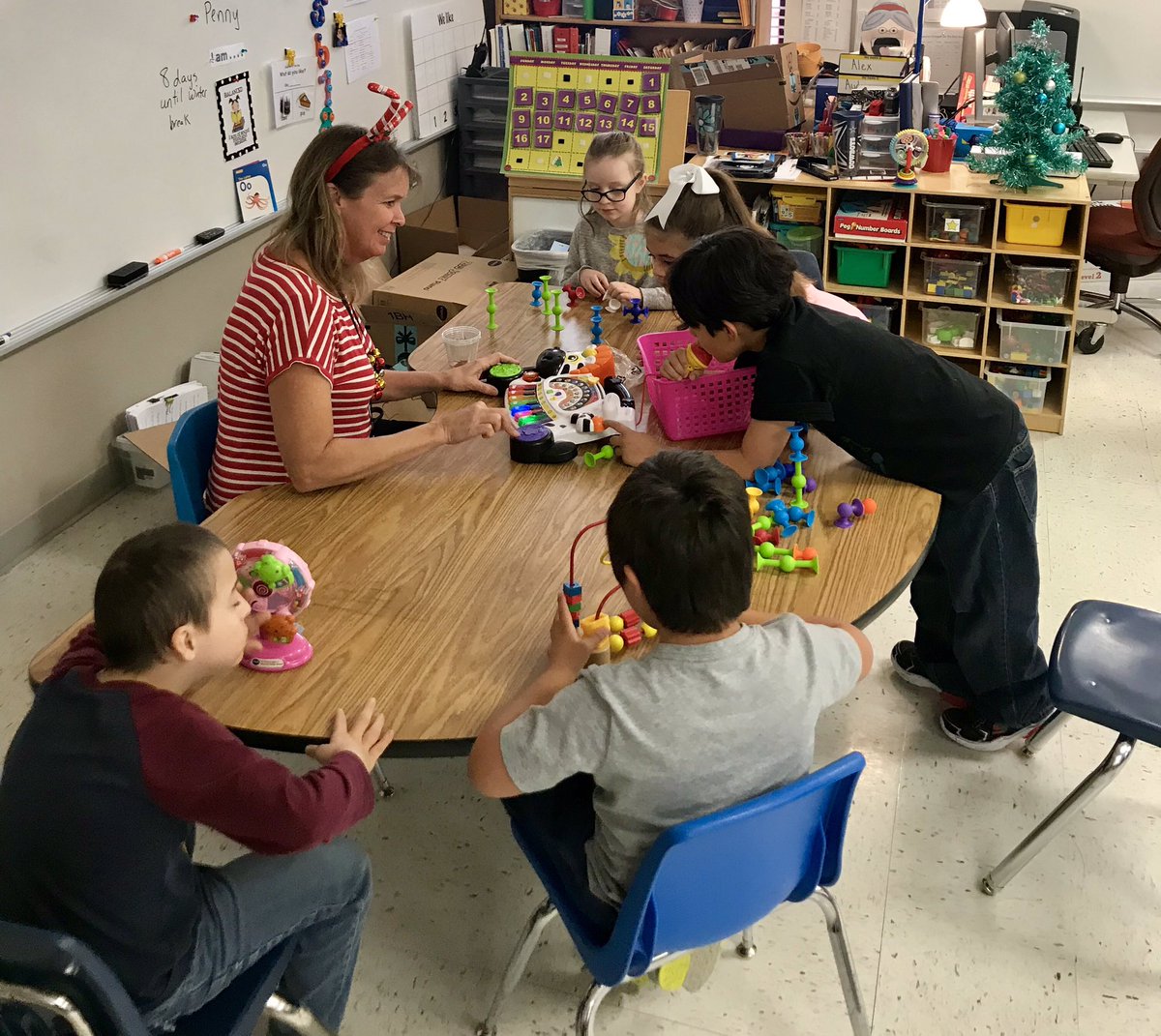pyron_anne's tweet photo. Thank you @GCISD for the new teacher raffle gift card!!! We are enjoying our educational toys!@OquistDiane @DESDolphins #DESisBest #WeareGCISD https://t.co/FaPqvhG79M