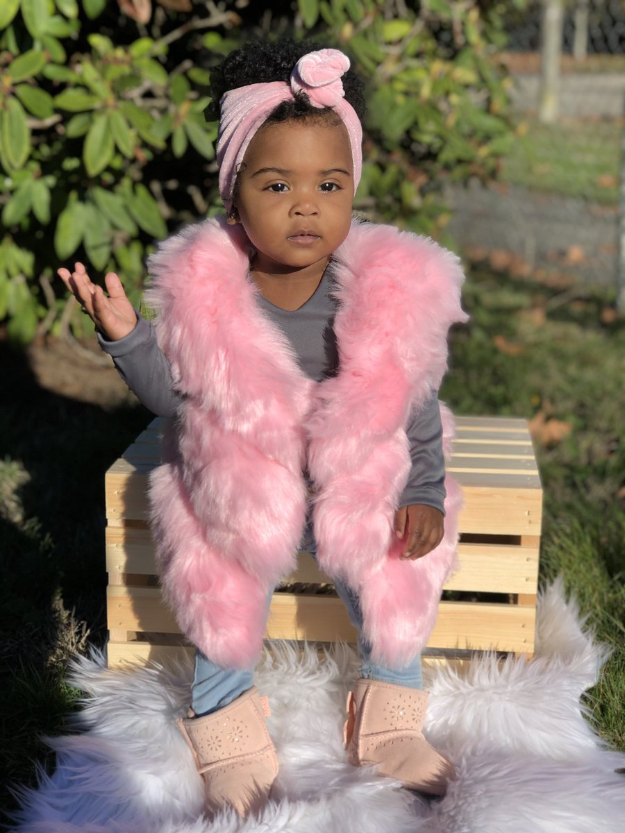 _YONAMARIE04's tweet photo. She’s the queen of sass and the most beautiful soul 💗🎀💖 https://t.co/3ZZ9v5h8mY