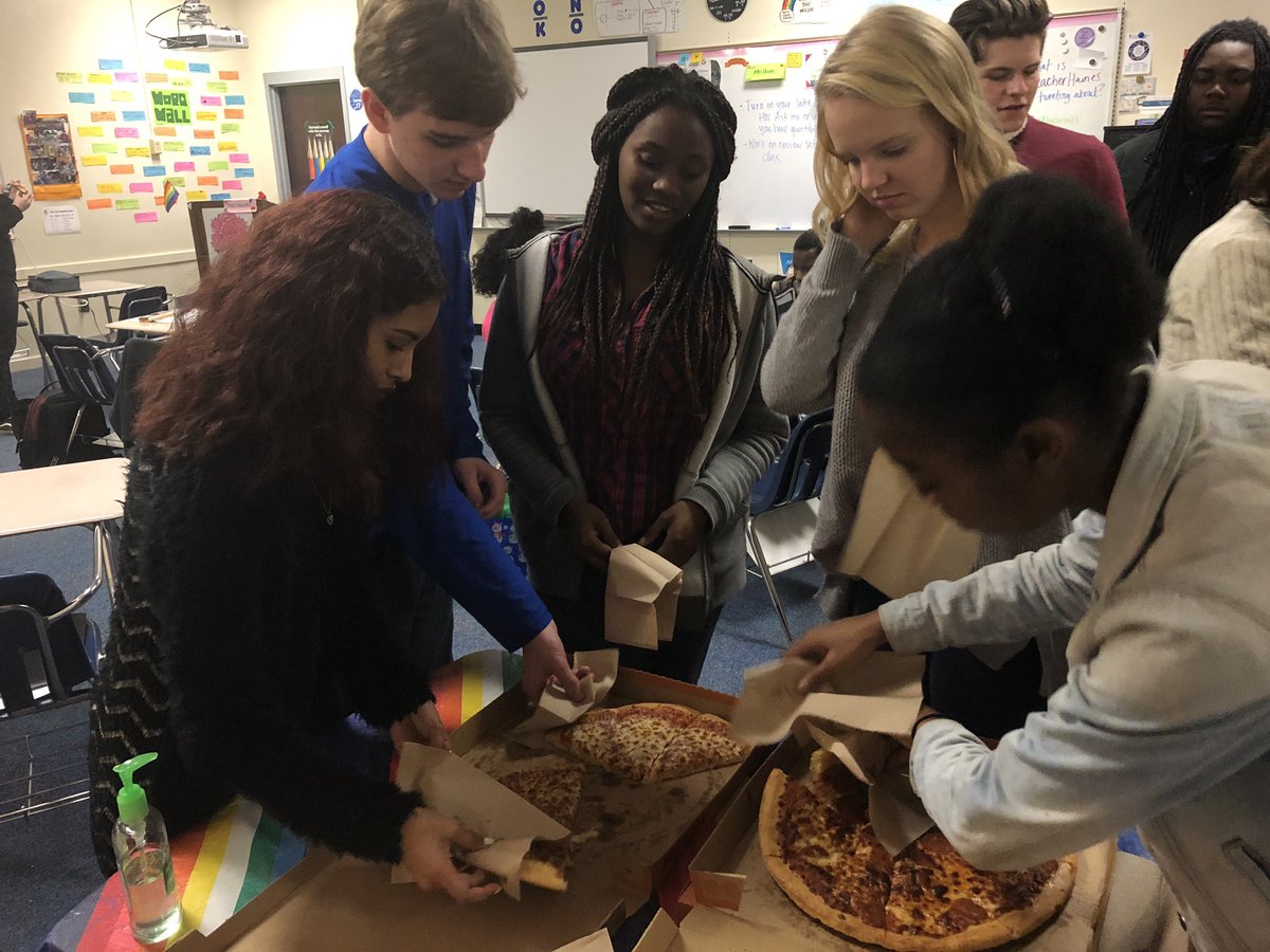 MsColeburn's tweet photo. Perks of turning in your impact aid forms! Thanks for the pizza! 🍕 #IBeMathStudying https://t.co/RElI6aVz4w