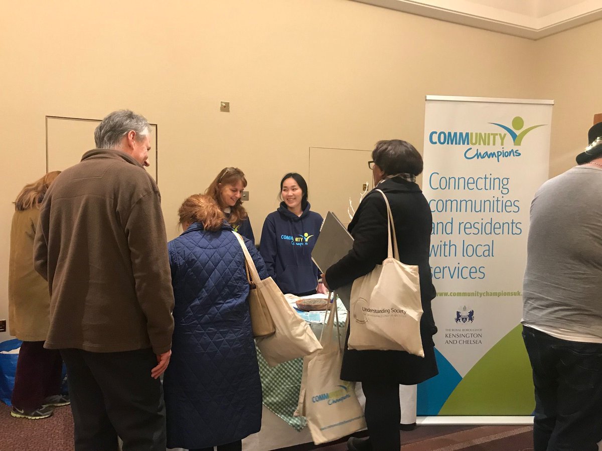 VolCentre_KandC's tweet photo. It’s been amazing @SMARTLondon #Christmas &amp; beyond event for health &amp; Wellbeing &amp; #mentalhealth during the festive season. We had so much fun meeting everyone &amp; the @NDChampions DIY Lavender bags went down a storm! https://t.co/IyH7hCM4A8