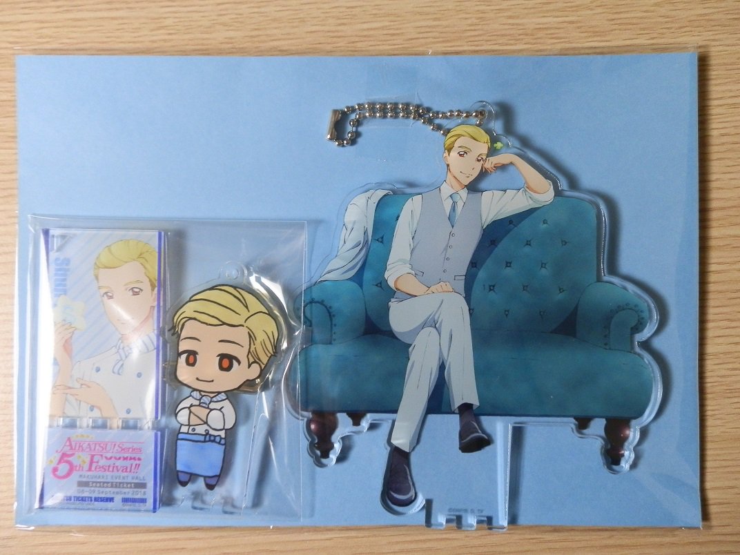 先日の戦利品】アイカツ！シリーズ5thフェスティバル！！アクリル