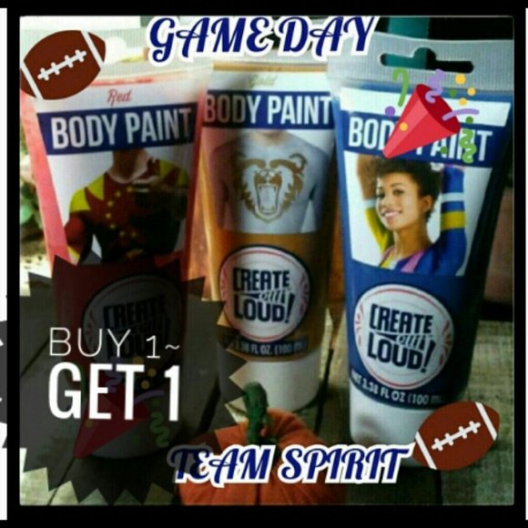 rockethulsey's tweet photo. So good I had to share! Check out all the items I'm loving on @Poshmarkapp #poshmark #fashion #style #shopmycloset #nike #createoutloud #ghbassco: https://t.co/LeswNneVsY https://t.co/wNbHrKf7GD