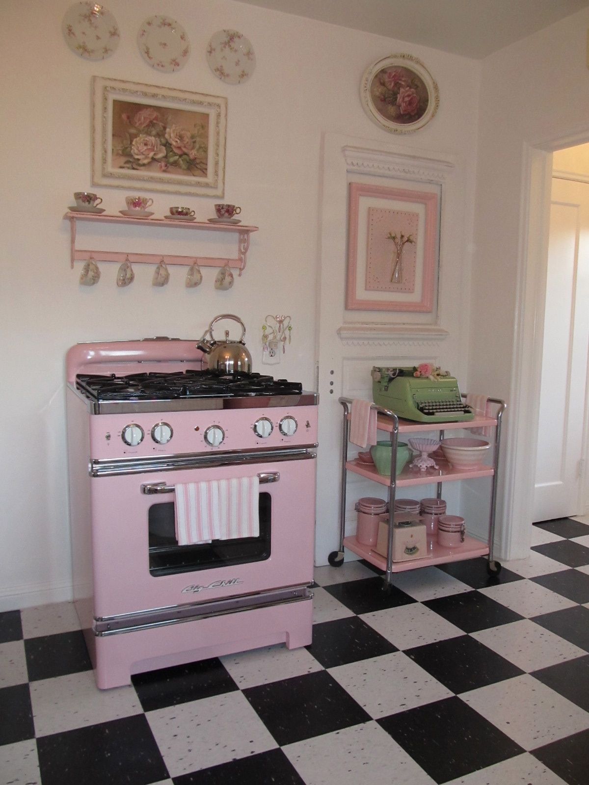 Pink Retro Kitchens