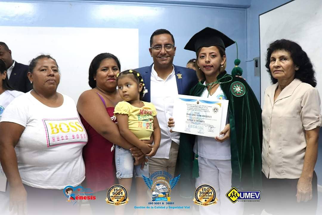 SCHP_TARQUI's tweet photo. |CONVENIOS QUE FORTALECEN A LA COMUNIDAD|😉

Con éxito se graduaron estudiantes del Curso de Enfermeria que se desarrollo en nuestras instalaciones, gracias a un convenio realizado con la Universidad Luis Vargas Torres de Esmeraldas. https://t.co/NusBDEQcQn