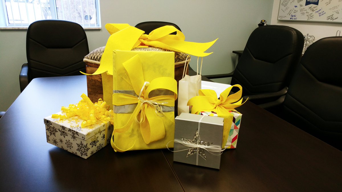 WindsorEssexLIP's tweet photo. Today we celebrate @MichelleKWFWE as she prepares to welcome her precious bundle.
#babylove @WorkforceWE https://t.co/OKHJAai6MG